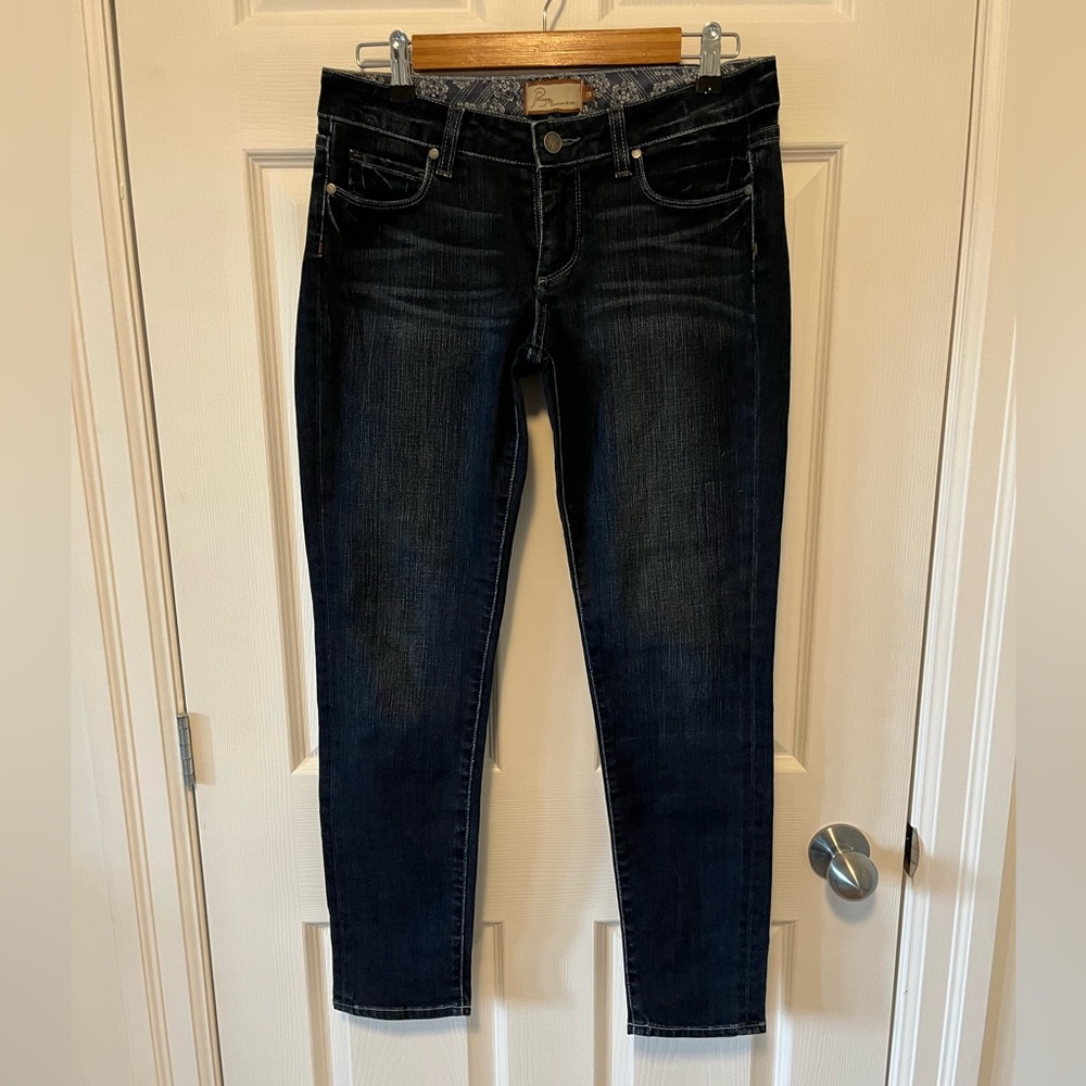 Cigarette style -Paige Dark wash Skyline Ankle Peg -size 28